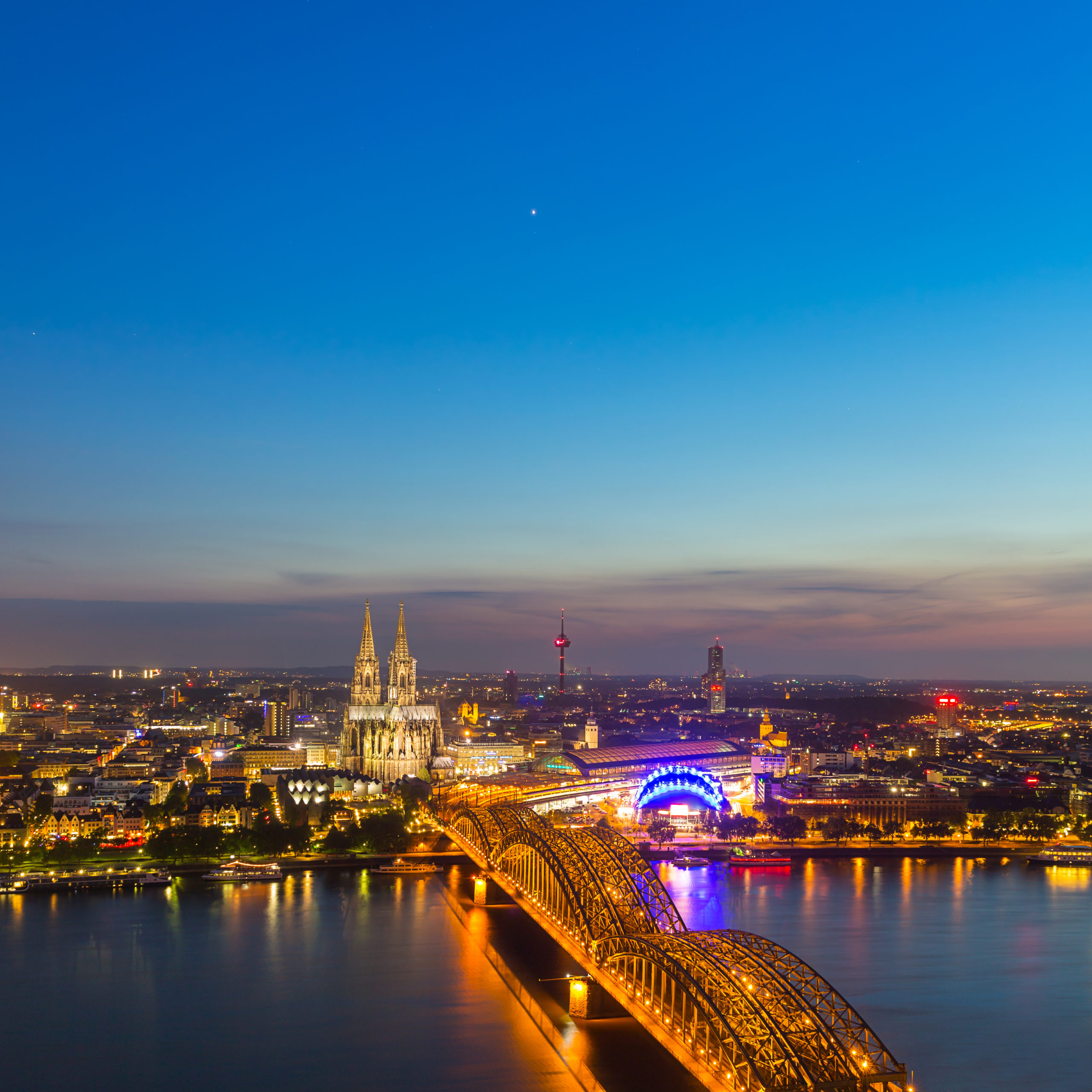 view cologne cathedral sunset summer rhine river taken outside with 5d mark iii scaled 1 1.jpg